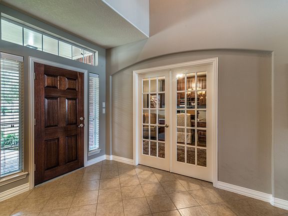 5th image of 1023 Summer Cape Cir