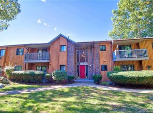 57 Riverview Dr #57, Bridgeport, CT 06606