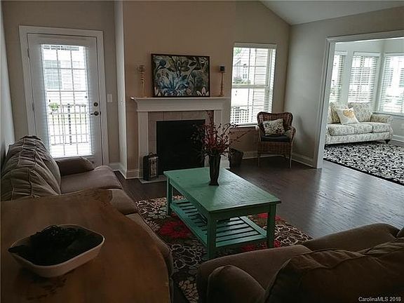 4th image of 1352 Somersby Cir #11B