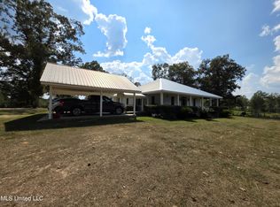 103 Harlan Davis Rd, Lumberton, MS 39455