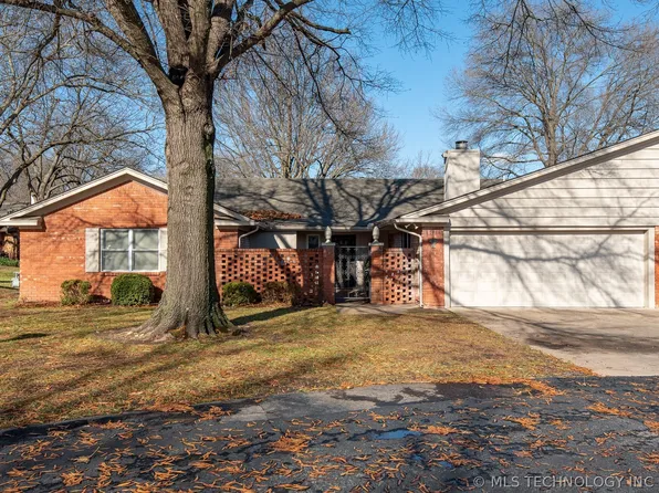 1550 Pecan Pl, Bartlesville, OK 74003