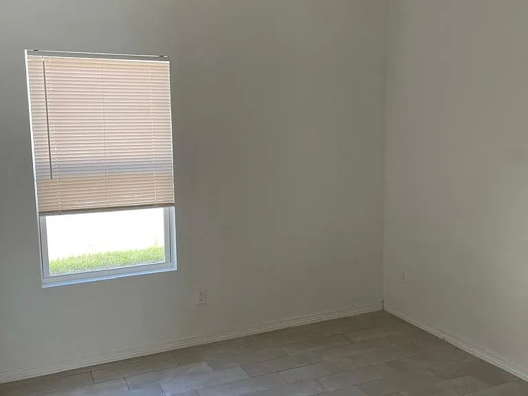 2-3605 Valeria St #2 — Photo 7