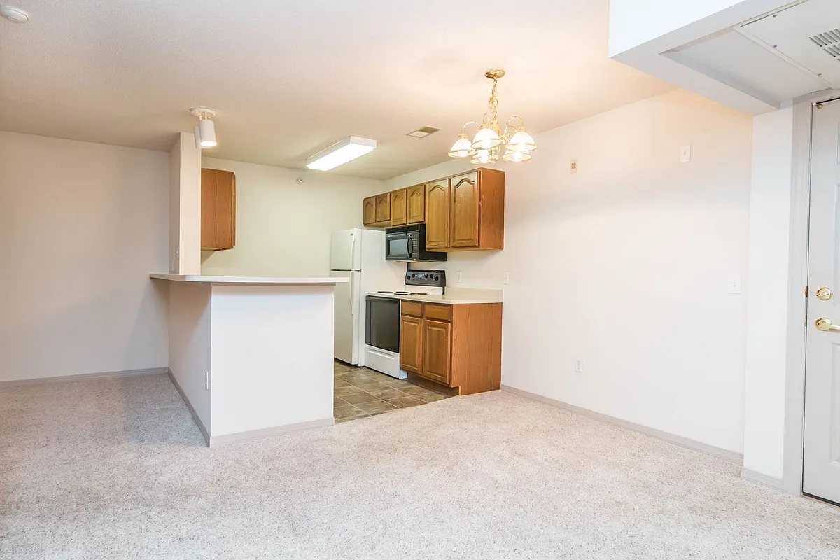 Building Photo - LEXINGTON ESTATES