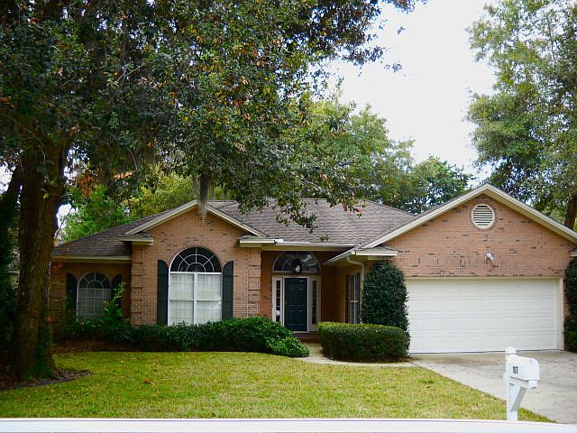 1st image of 107 Hanging Moss Dr