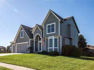 11107 Kane Dr, Kansas City, KS 66109