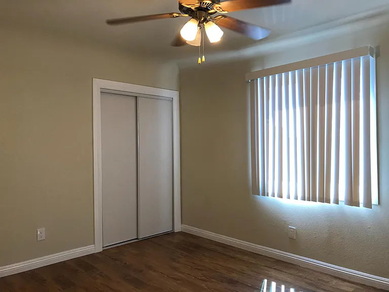 4172 S Hobart Blvd #4172 — Photo 9