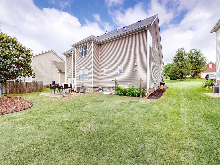 2259 Dewey Dr — Photo 9