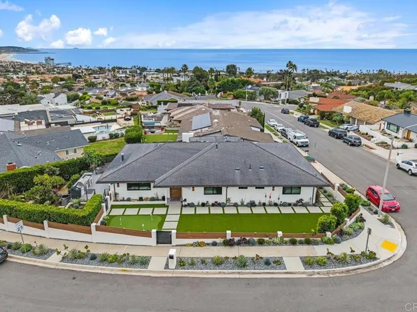 5560 Moonlight Ln, La Jolla, CA 92037