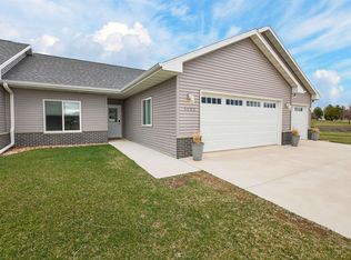 1131 Lozmar Ln, Shell Rock, IA 50670