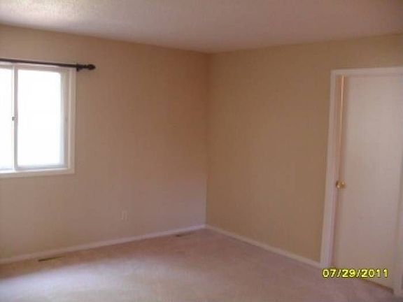 4th image of 115 Canabury Ct