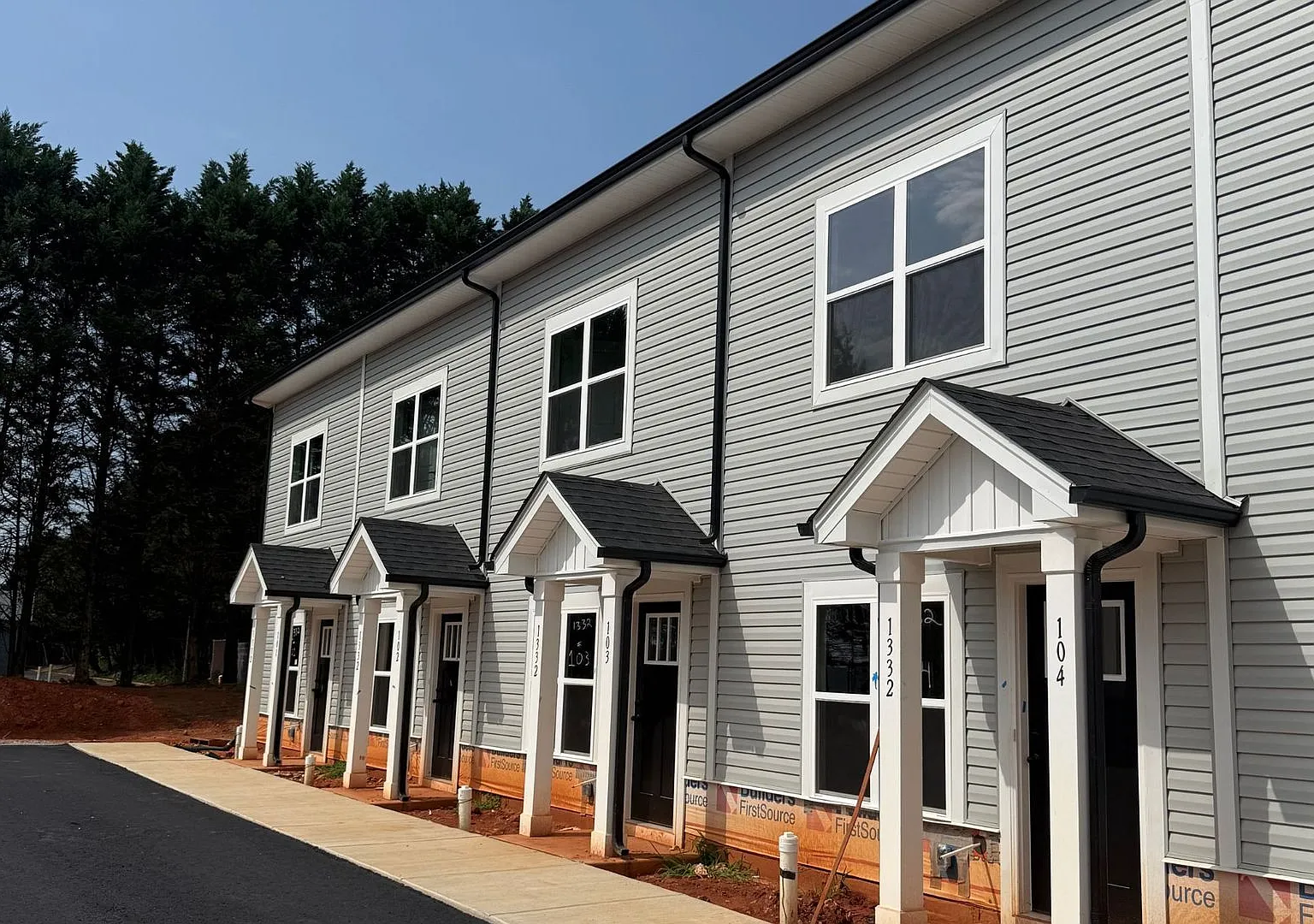 Pet-Friendly 2 Bedroom Townhome in Conover, NC — Photo 3