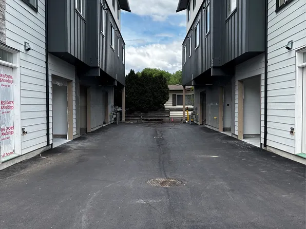 980 Franklyn Rd #1, Kelowna, BC V1X 6J4