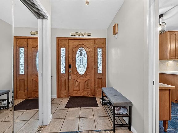4th image of 3062 Clover St