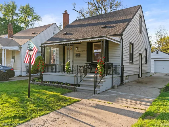 24840 New York St, Dearborn, MI 48124