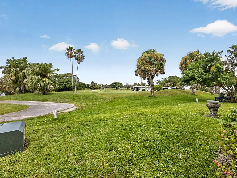 7640 SE Shenandoah Dr — Photo 55