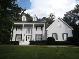 1611 Waverly Dr, West Point, MS 39773