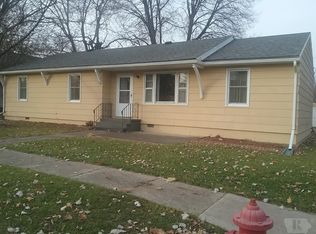 115 E Walnut St, Eldon, IA 52554