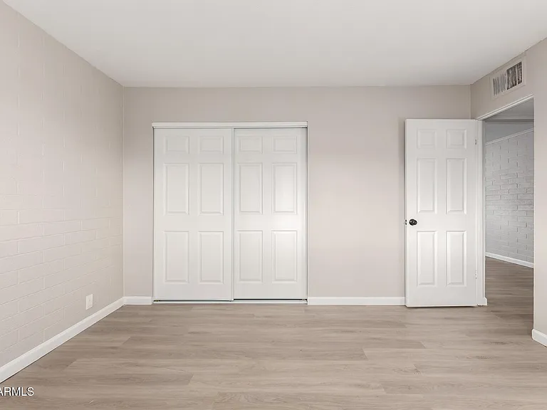 405 S Priest Dr — Photo 6