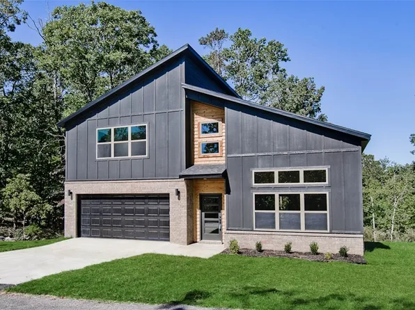 6 Fields Ln, Bella Vista, AR 72715