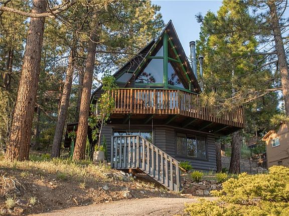 5th image of 43744 Yosemite Dr