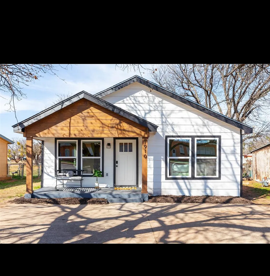 3 bed, 1188 sqft, $3,750 — Photo 1