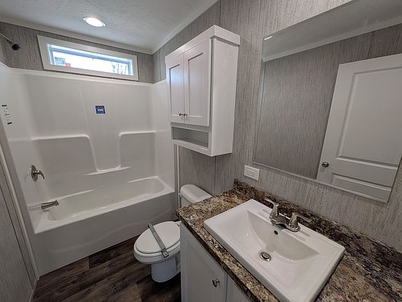 4th image of 2112 River Road #7
