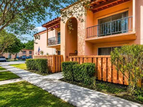 7160 Fairway Dr APT J16, Miami Lakes, FL 33014