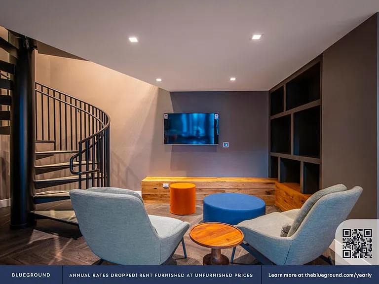 Building's Lounge