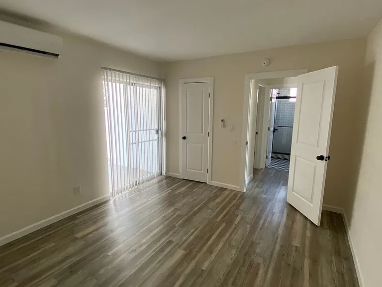5642 Klump Ave — Photo 14