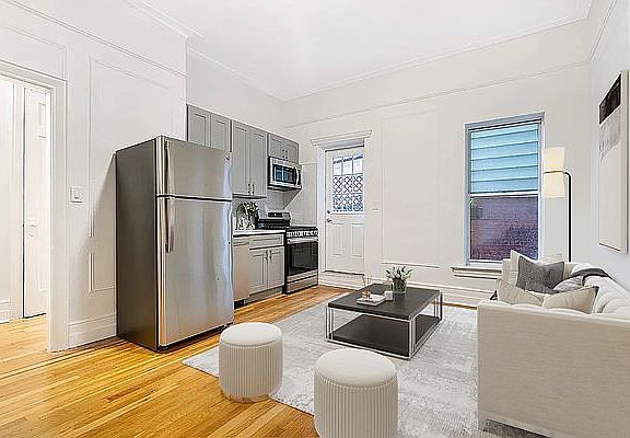 3rd image of 225 13th St APT A3