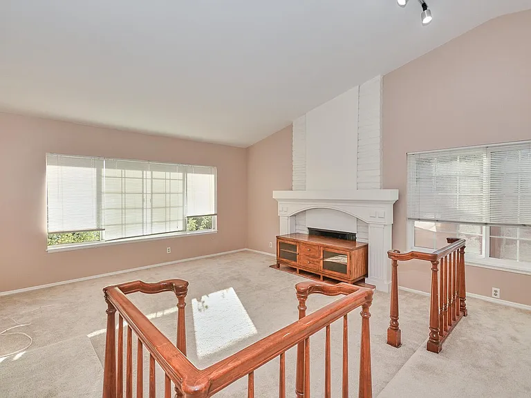 7611 Adelanto Dr — Photo 9