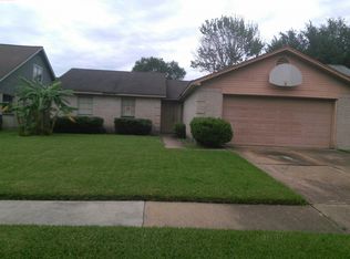 14722 Oak Pines Dr, Houston, TX 77040