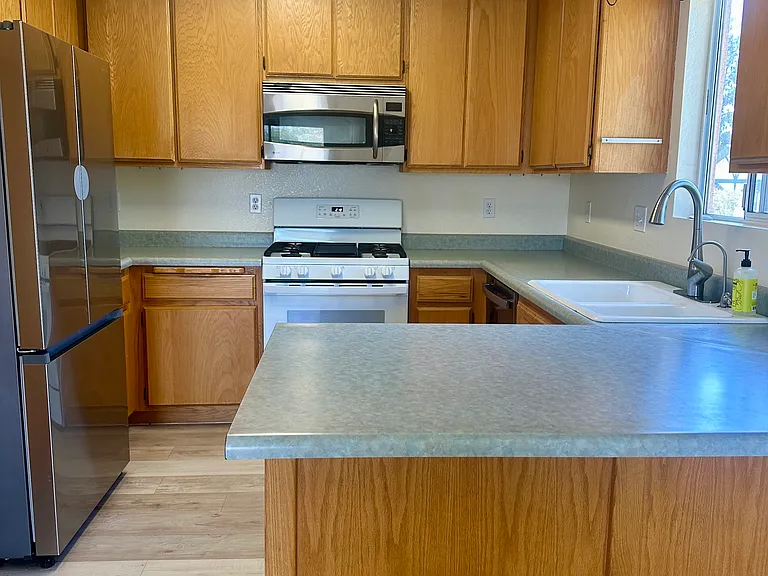 896 Front St #A — Photo 8