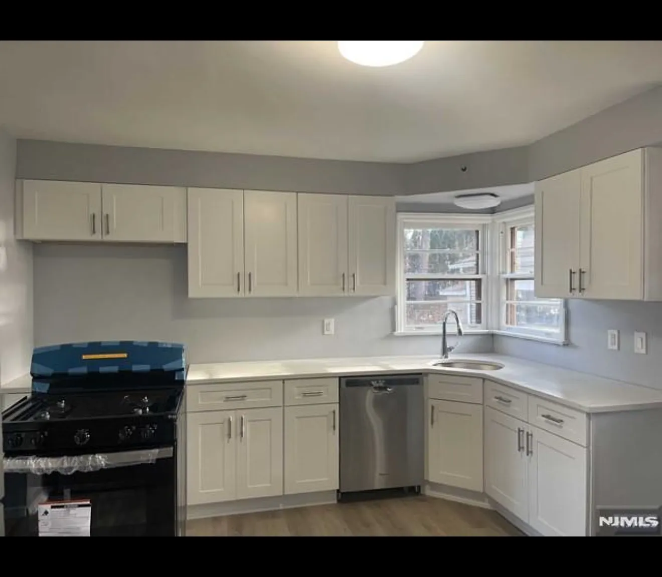 3 bed, 1.5 bath, 1544 sqft, $4,250 — Photo 4