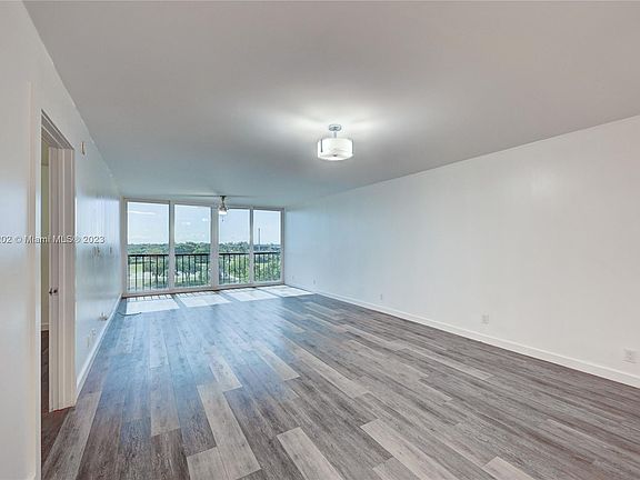 5th image of 4570 NW 18th Ave APT 707