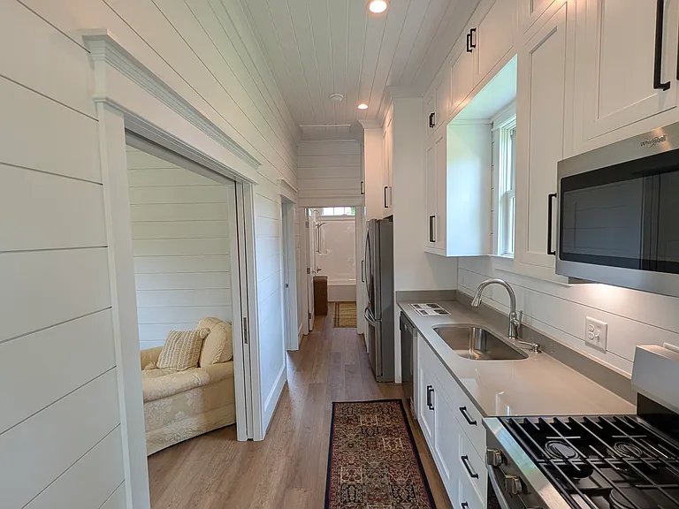 891 Elm St — Photo 16