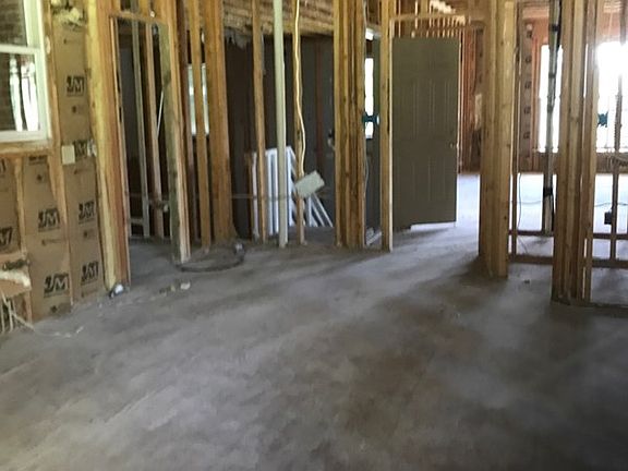 3rd image of 605 Saint Ives Pl