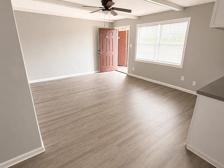 501 Westlawn Dr #28 — Photo 2