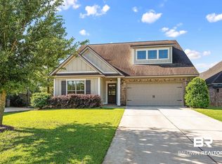 220 Hawthorne Cir, Fairhope, AL 36532