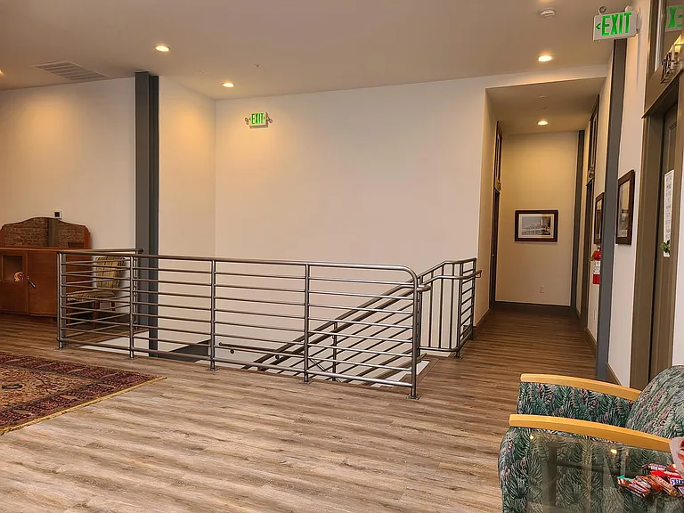 401 2nd St #206 — Photo 22