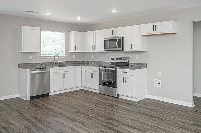 540 Woodland Cir — Photo 16