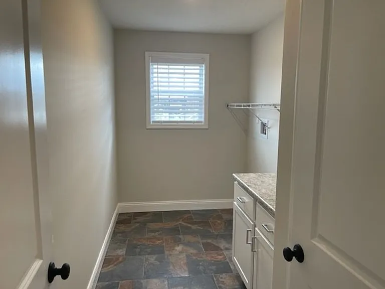 1605 Peppermill Ln — Photo 7