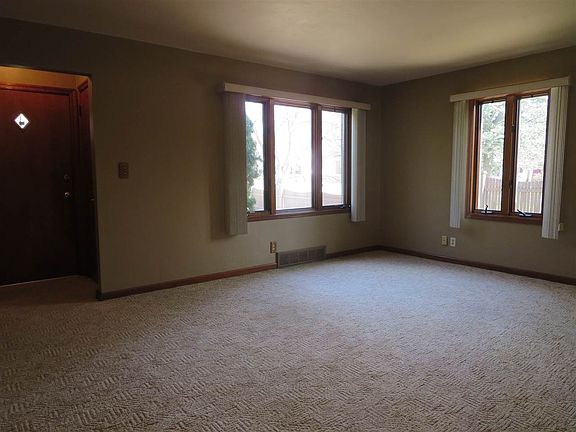 5th image of 708 James Ave