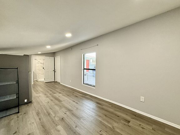 4th image of 5024 Emerson Ave S #4