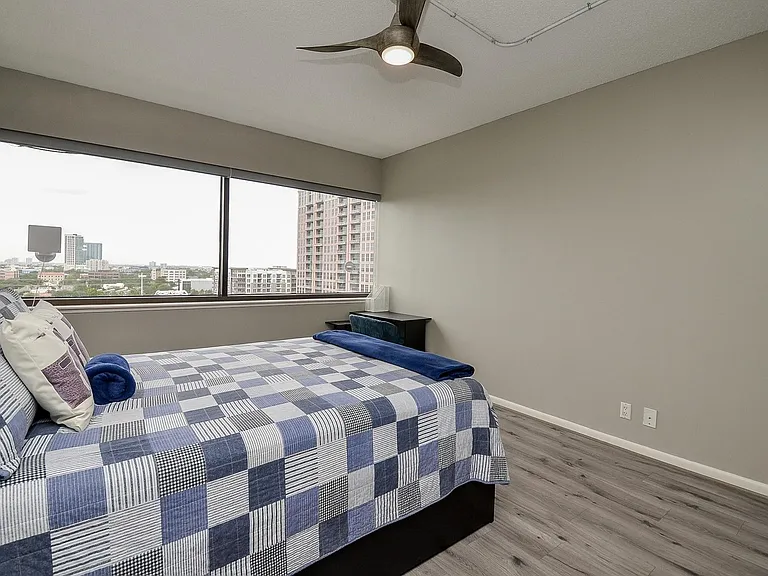 5000 Montrose Blvd #12B — Photo 14