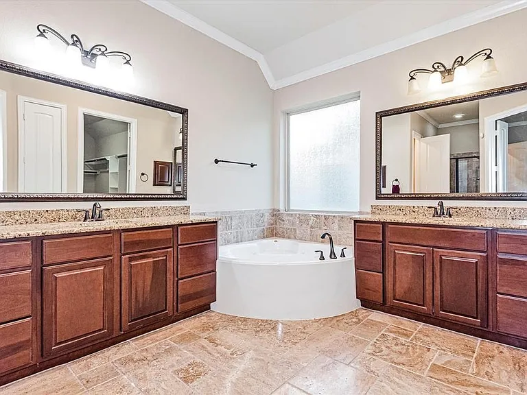 6838 Adrienne Arbor Dr — Photo 15