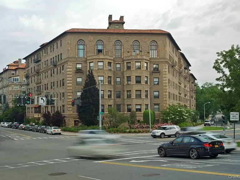 14 N Chatsworth Ave #2B — Photo 1