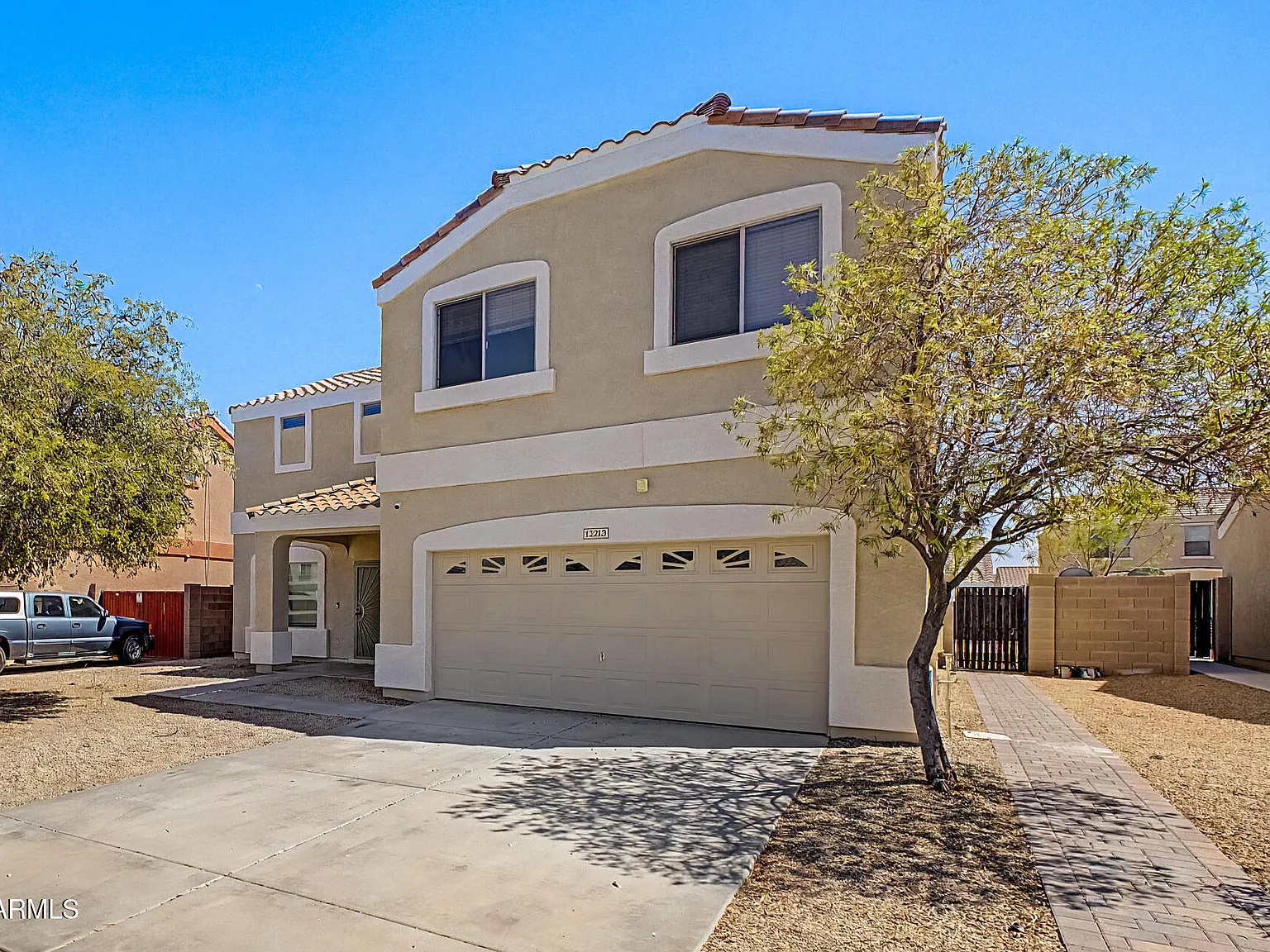 5 bed, 3.0 bath, 2453 sqft, $2,500 — Photo 3