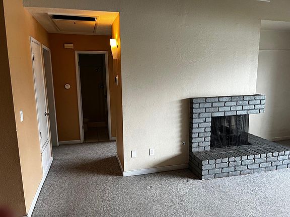 5th image of 182 Kern St Unit 45