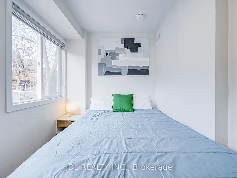 5 Sorauren Ave #3 — Photo 20
